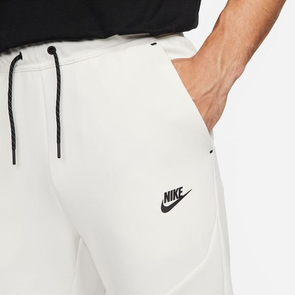 NIKE - Joggebukse NSW Tech Fleece Hvit