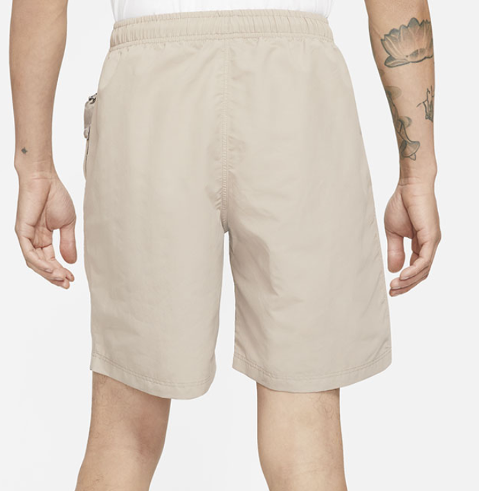 NIKE - Solo Swoosh Short- Beige