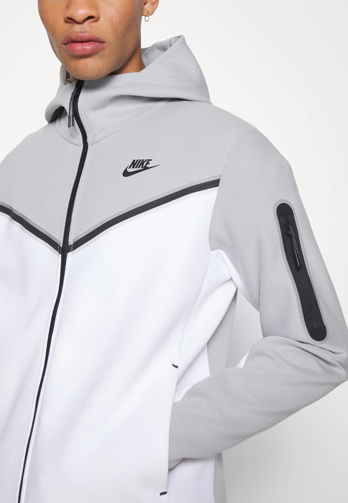 NIKE - Hettegenser NSW Tech Fleece Grå/Hvit